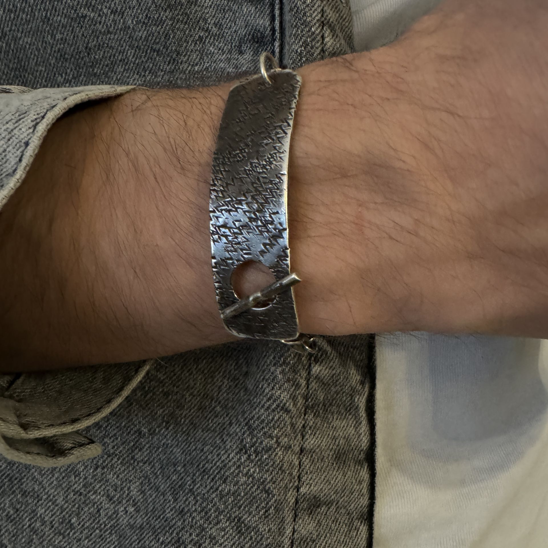 Dokulu Plaka T Kapama Bileklik