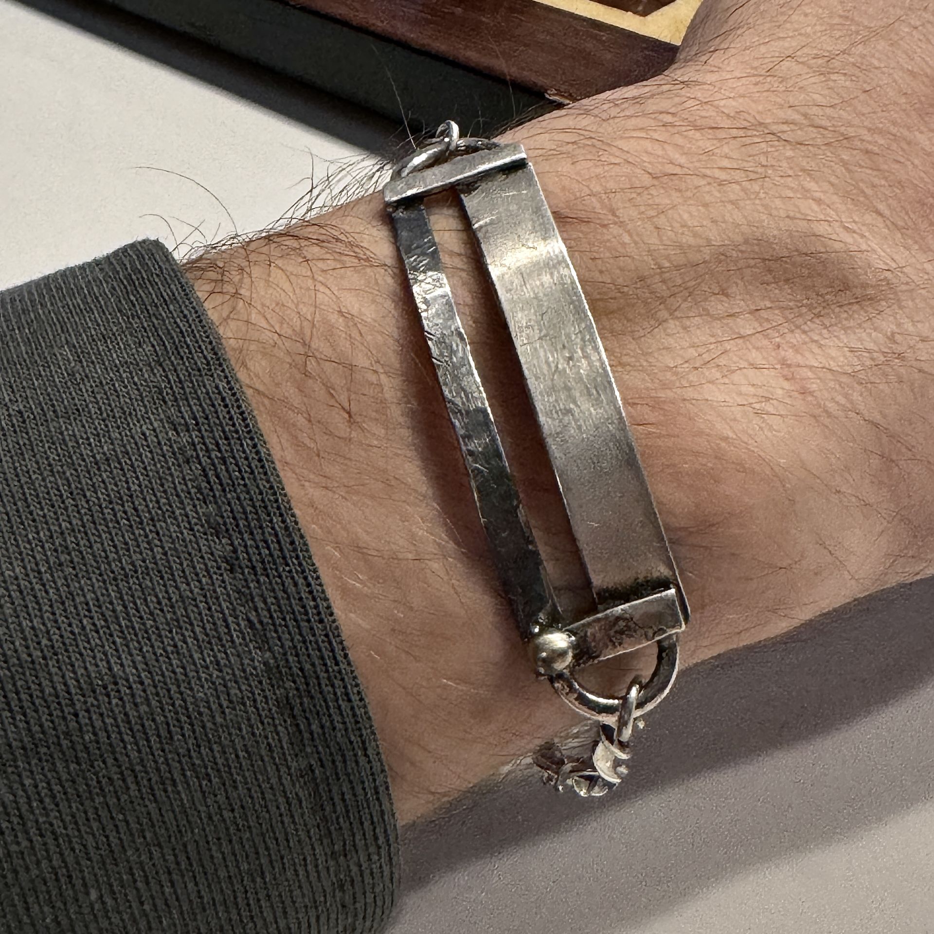 Burgu Zincirli Gümüş Plaka Erkek Bileklik